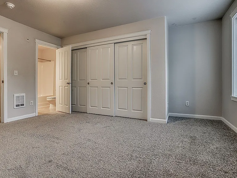 15075 SE Powell Blvd — Photo 41