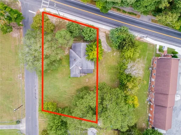 2102 Bolton Rd NW, Atlanta, GA 30318