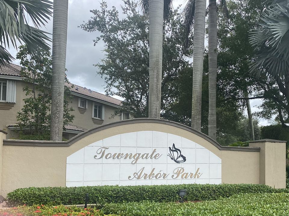 1st image of 2340 SE 24th Ave #2340