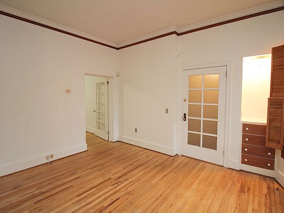 5th image of 1820 SW Main St #Lwr