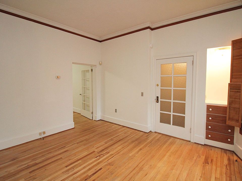 Building Photo 5