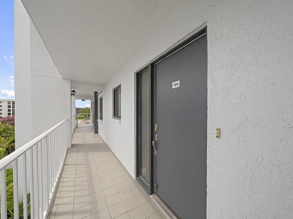 1st image of 190 Seminole Ln APT 304