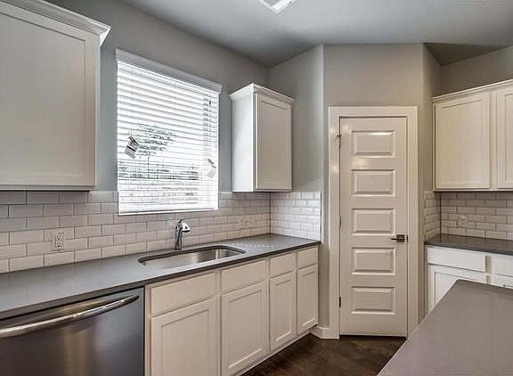 04_7208SiennaRouge_SUTH