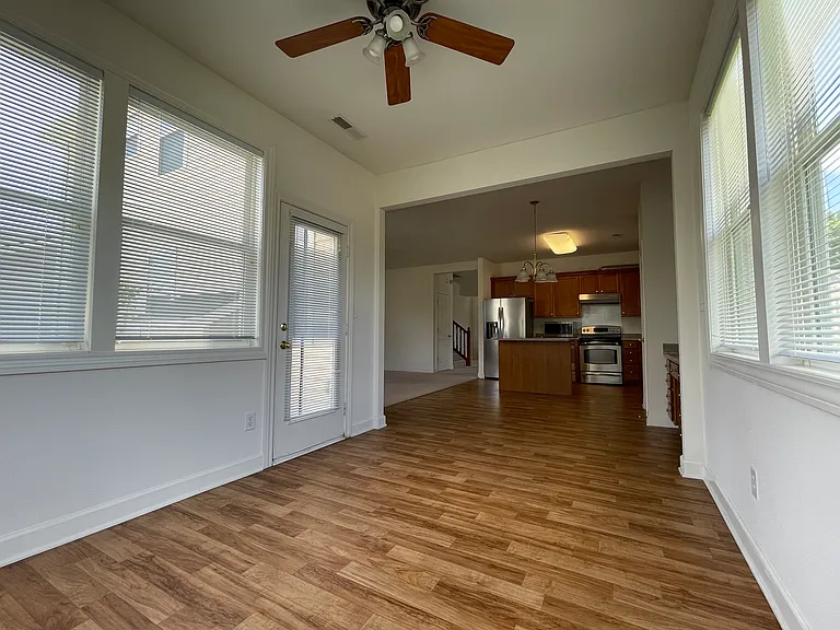 2875 Parkview Dr — Photo 14