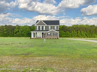 191 Red Bud Dr, Moyock, NC 27958