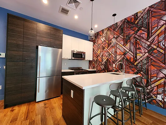 Rented by City Connections Realty | media 19