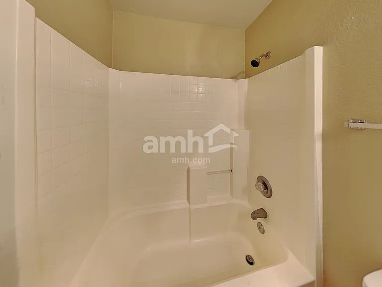 9117 W Hazelwood St — Photo 16