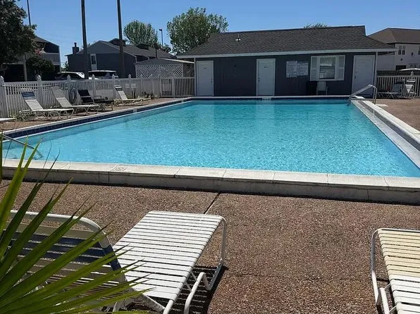 2 Court Dr #2, Destin, FL 32541