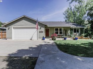1035 NE Newton Creek Dr, Roseburg, OR