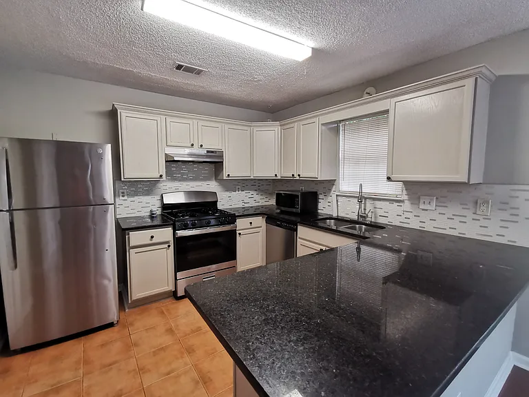 2157 Williams Pl — Photo 12