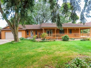 3031 E River Rd NE, Rochester, MN 55906