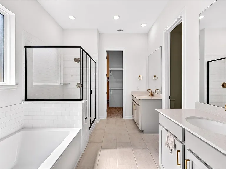 23643 Red Rowan Ln — Photo 11