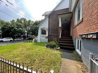 102 Merrill Ave E, Toronto, ON M4C1C7