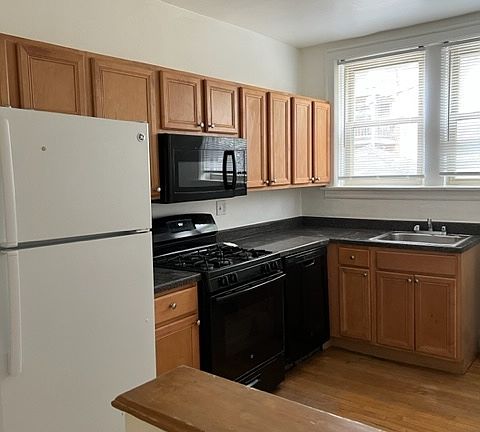 2nd image of 2232-48 W Farwell Ave #11007287