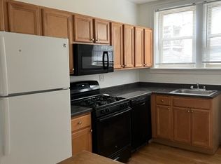 2232-48 W. Farwell / 6907-11 N. Oakley, Chicago, IL 60645