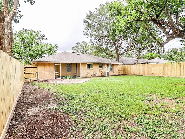 4513 Nina Lee Ln — Photo 11