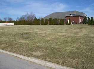 26 Desales Cir, Lockport, NY 14094