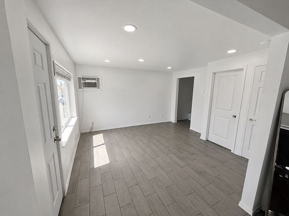 1st image of 801 Spokane St #803