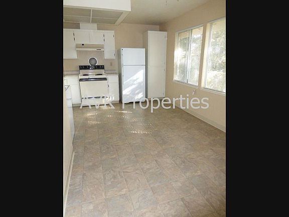 5th image of 4721 Nicol Cmn APT 104