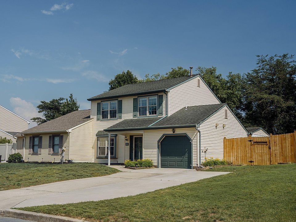 1st image of 28 Cherry Cir