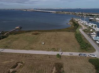 9116 W Bay Rd, Galveston, TX 77554