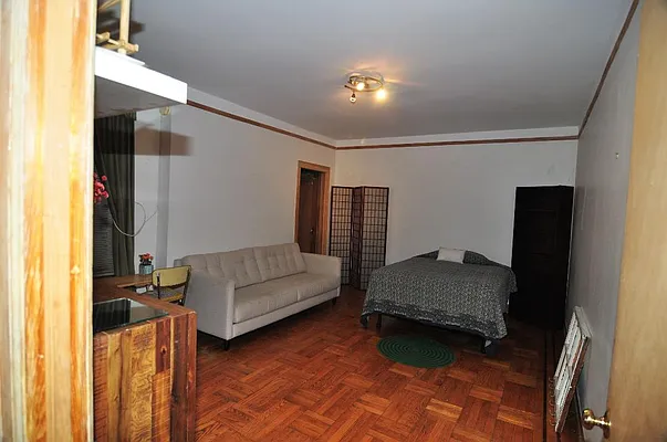 Rented by CENTURY 21 Sunny Gardens Realty, Inc. | media 14