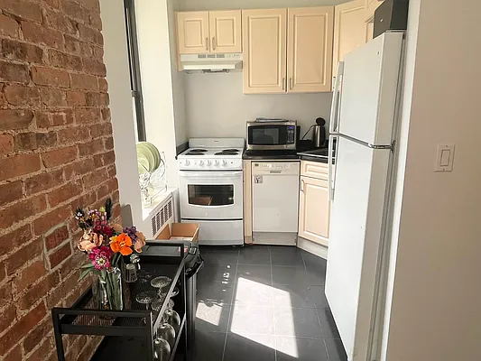 Rented by CPG Residential LLC | media 17