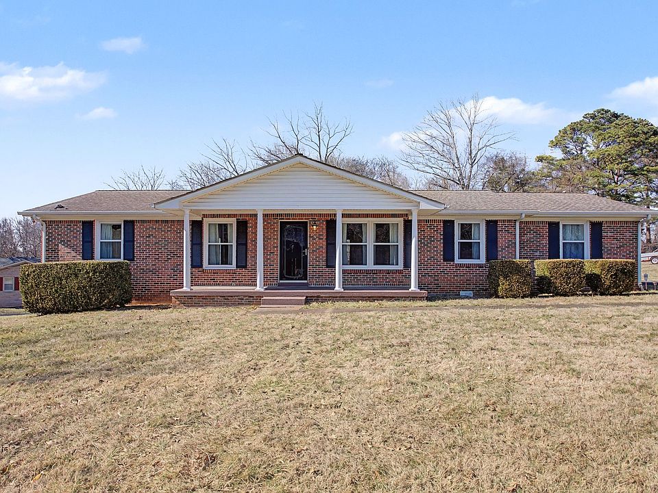 1st image of 605 Crestland Dr