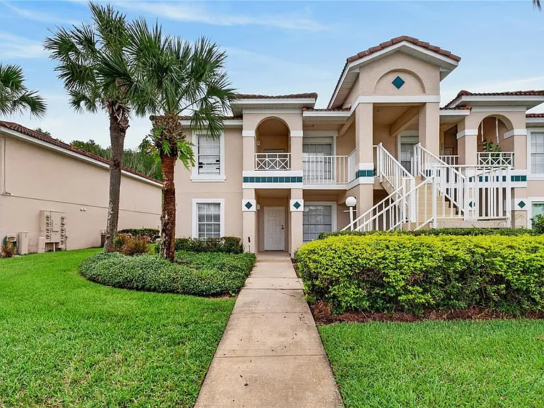 13829 Timberland Dr #101 — Photo 2