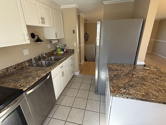 3rd image of 8384 Winding Trail Pl