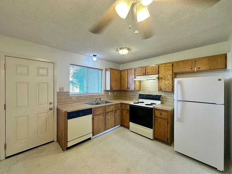 1304 Quail Cir — Photo 27