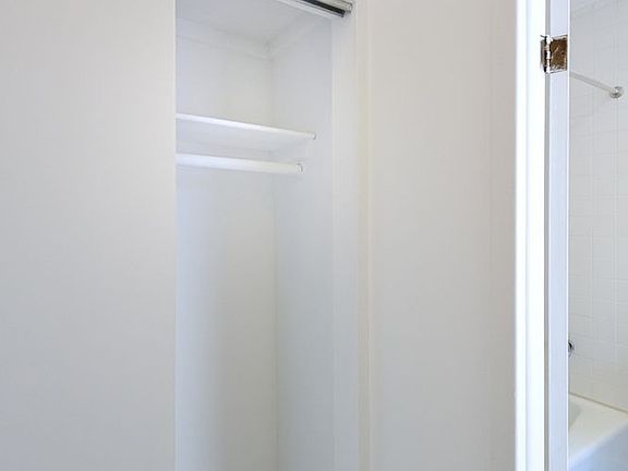 3rd image of 82 Washington Pl APT 5D