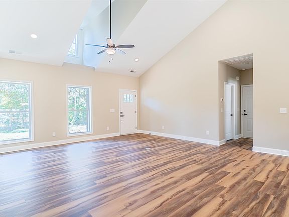 5th image of 24 Hollys Ln