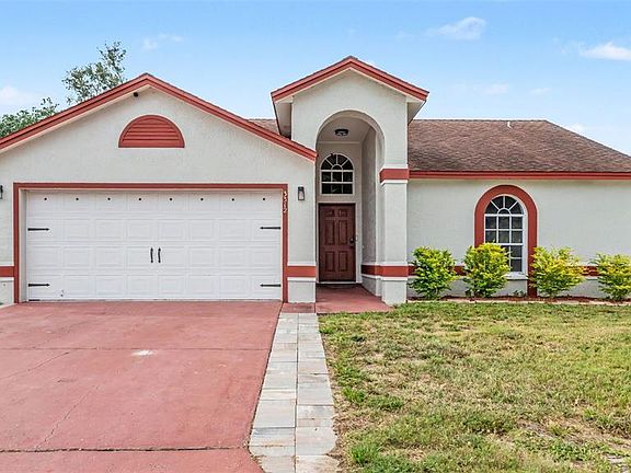 2nd image of 3312 Queens Cove Loop
