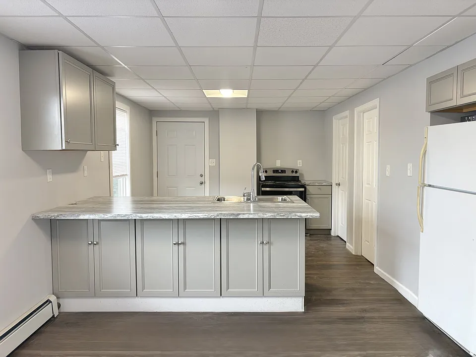 51 W Bates St #3