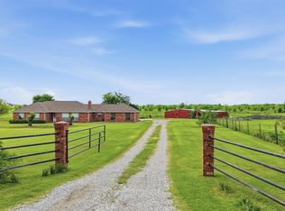 998 Bledsoe Rd, Gunter, TX 75058