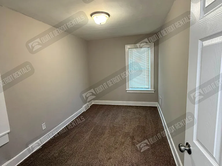 19263 Conley St — Photo 15