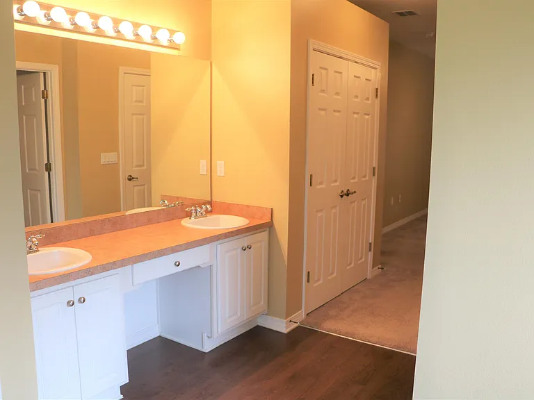 7270 Mossy Oaks Dr — Photo 8