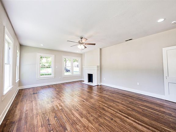 2nd image of 2021 Ashland Ave