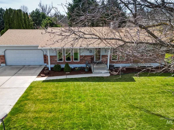 525 Donna Dr, Nampa, ID 83686
