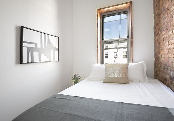 5th image of 231 Stanhope St #3R