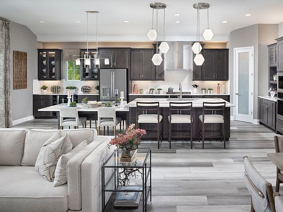 Gourmet Kitchen and Grand Room Bayshore II at Waterset