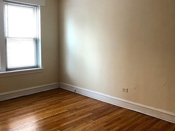 5th image of 830 W Washington Blvd #1F