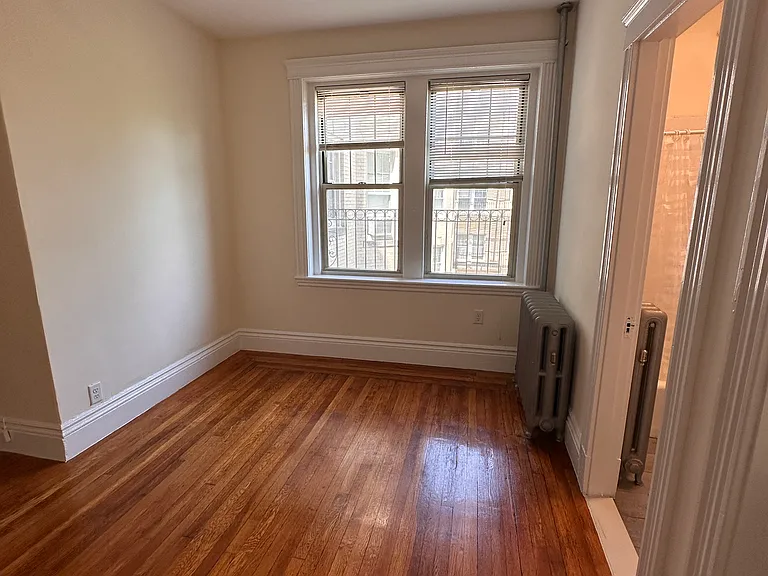 33 Park Dr #11 — Photo 2