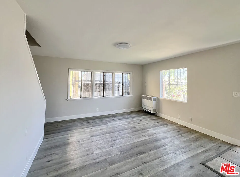 3 bed, 1.5 bath, 1150 sqft, $2,800 — Photo 3
