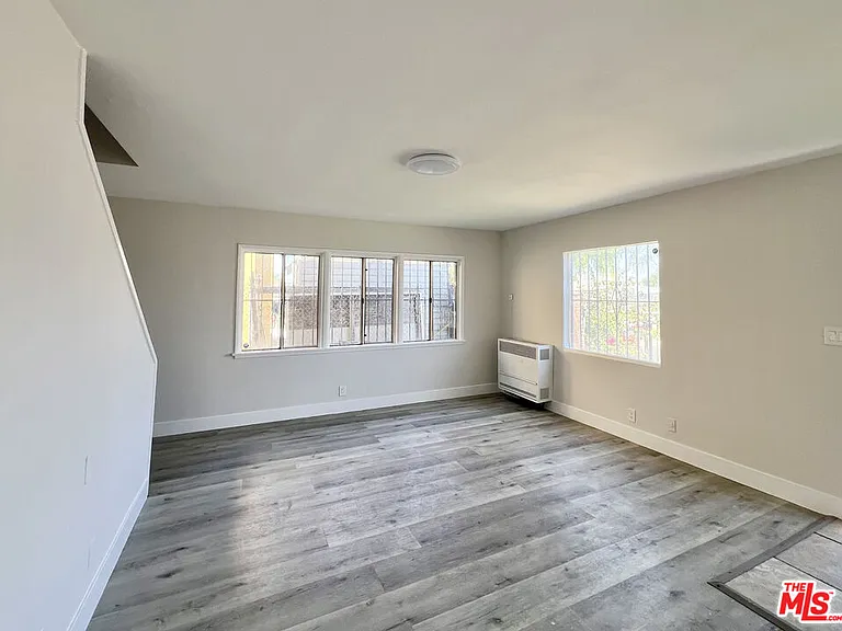 254 E Lanzit Ave #1 — Photo 3