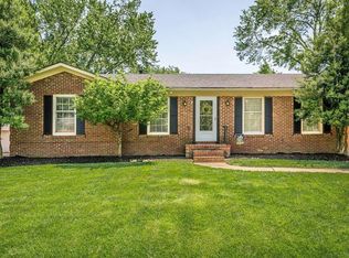 9904 Gateway Dr, Jeffersontown, KY 40299