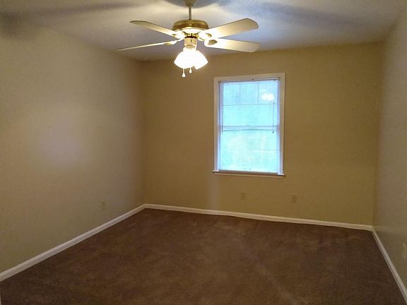 5th image of 4440 Bonnell Dr NW APT D
