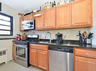 21984 75th Ave #A, Oakland Gardens, NY 11364