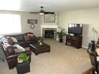 5th image of 14330 Mariposa St